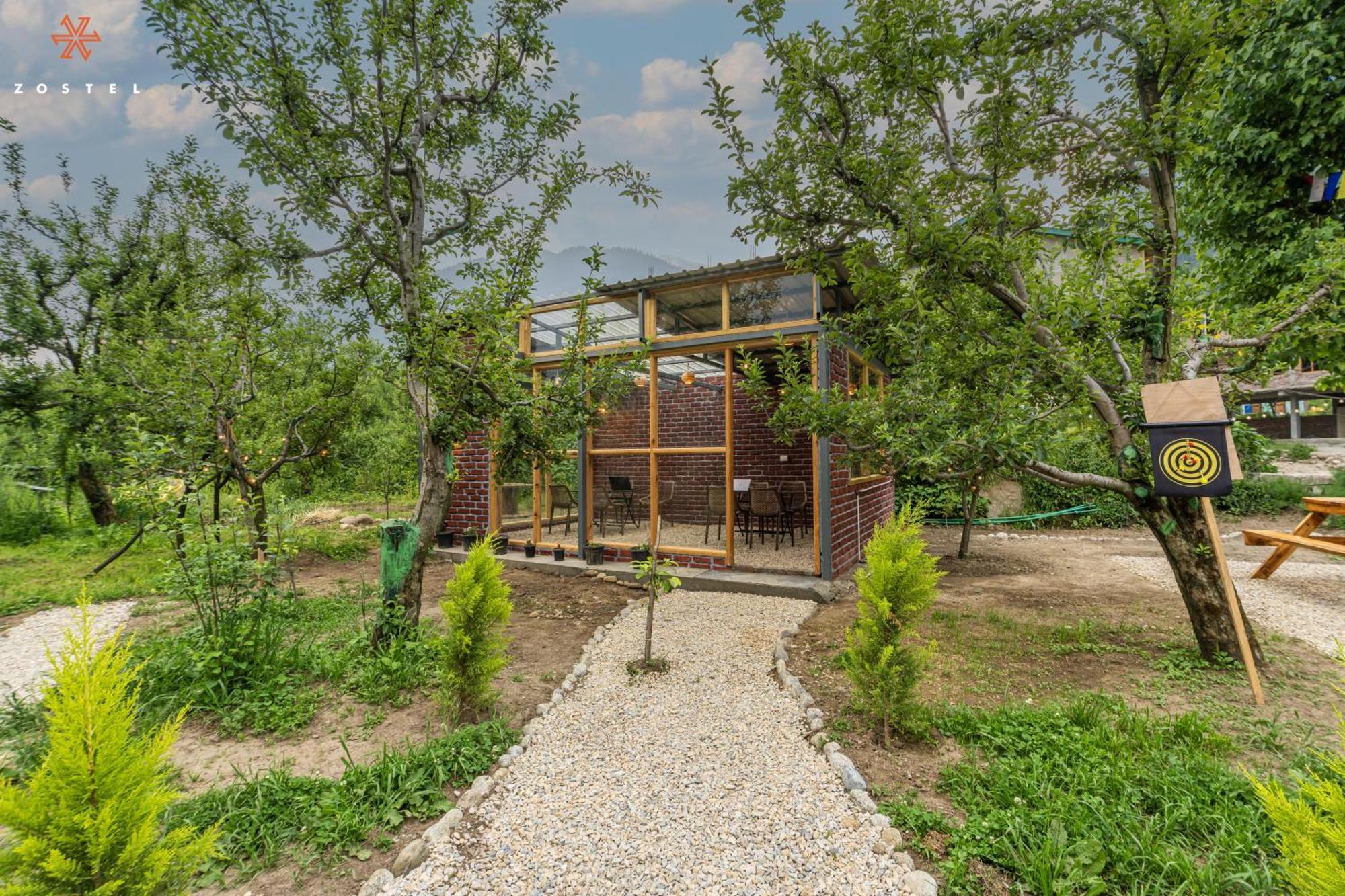 Zostel Old Manali, Goshal Road Hostel Exterior photo